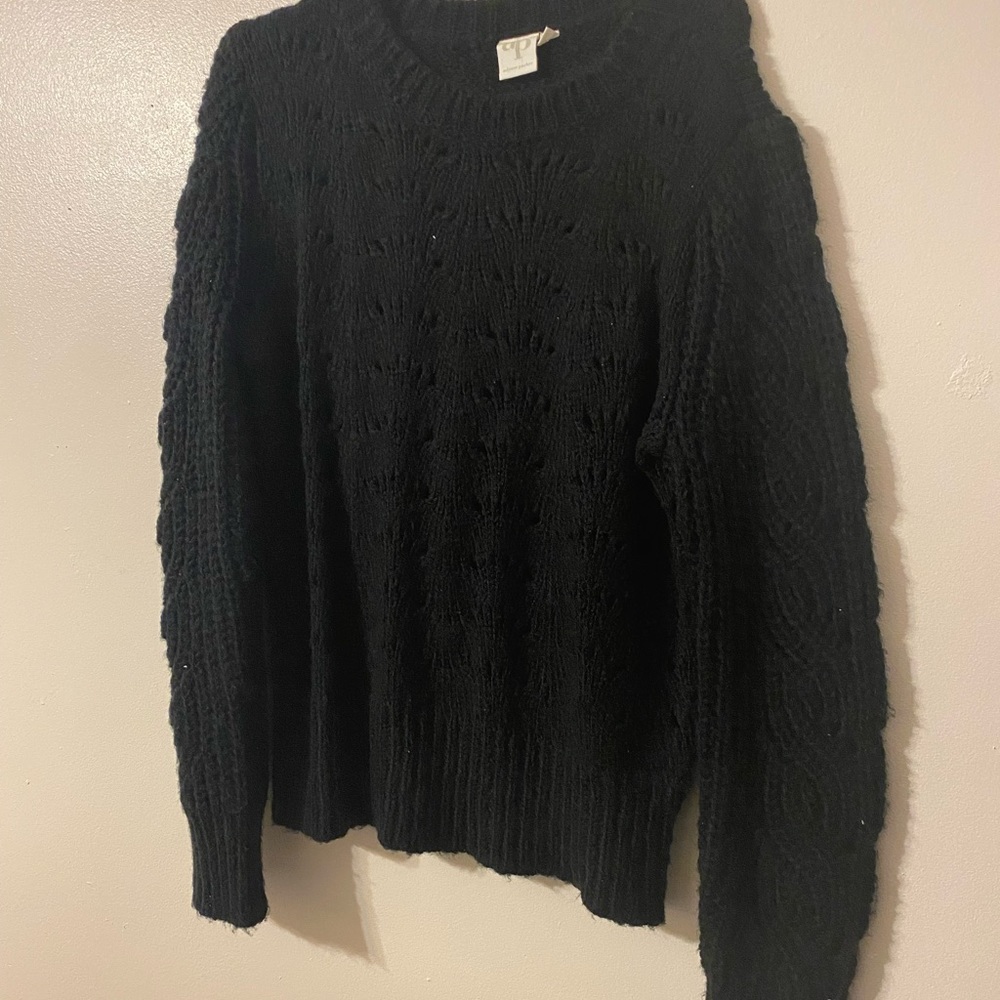 Cozy, Breathable sweater 🖤